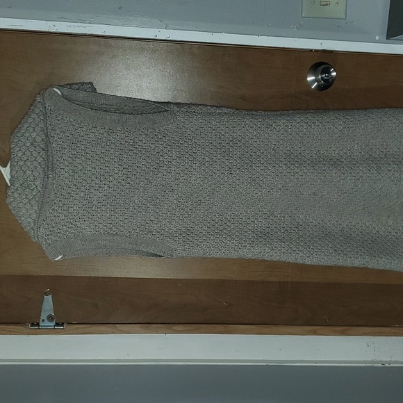 A. Gannett sleeveless sweater, Womens XL, a medium brown/tan in color. - Picture 5 of 9